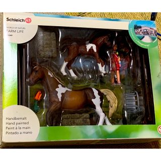 シュライヒ(Schleich)の【なお吉様専用】21049 schleich 馬のエサやりプレイセット(その他)