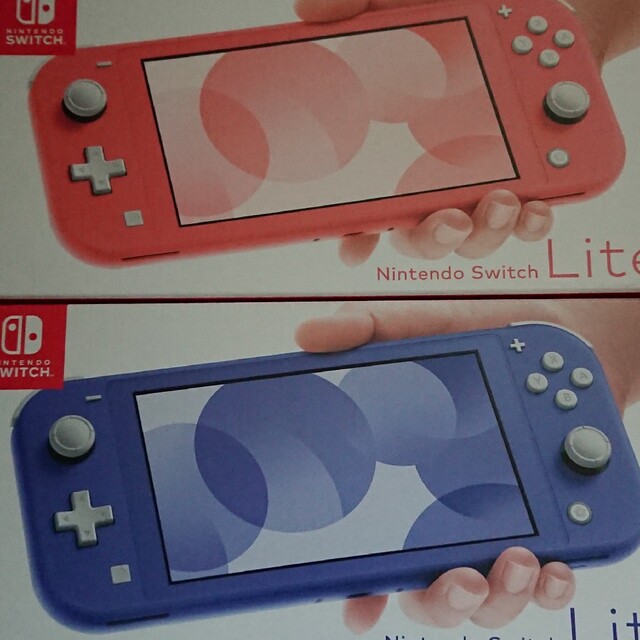 Nintendo Switch Lite ブルー & コーラル エンタメ/ホビーのゲームソフト/ゲーム機本体(携帯用ゲーム機本体)の商品写真