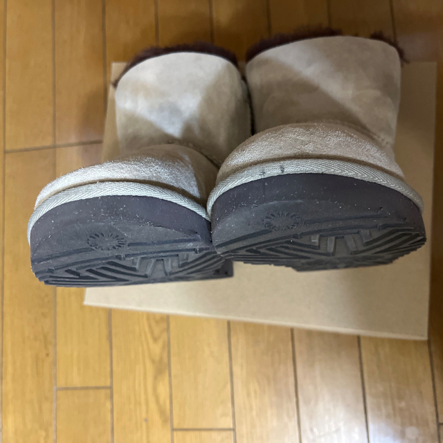 UGG(アグ)のUGG  ムートンブーツ　NAVEAH 24cm レディースの靴/シューズ(ブーツ)の商品写真