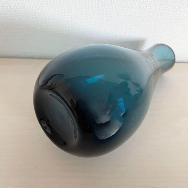 IKEA(イケア)の未使用 コパルトブルー ガラス 花瓶 フラワーベース インテリア/住まい/日用品のインテリア小物(花瓶)の商品写真