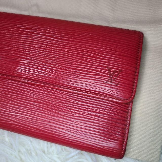 ルイヴィトン LOUIS VUITTON エピ 赤 レッド 長財布 ボタン