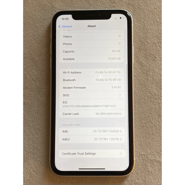 iPhone XR White 64 GB SIMフリー