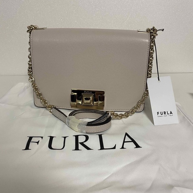 Furla(フルラ)の新品 FURLA フルラ チェーン ショルダーバッグ　人気カラー レディースのバッグ(ショルダーバッグ)の商品写真