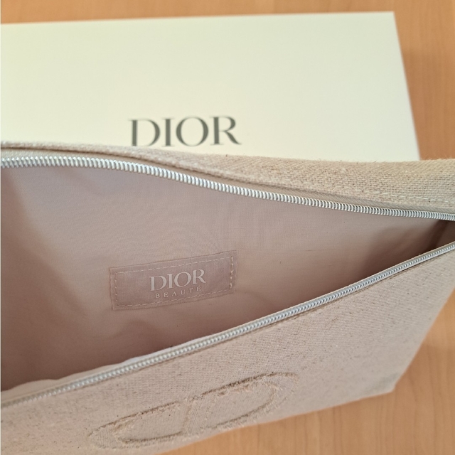 Dior(ディオール)の【新品】Dior リネンポーチ レディースのファッション小物(ポーチ)の商品写真