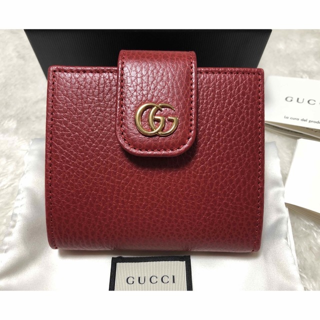 ✴︎新品✴︎ 正規品 レア 人気 GUCCI GGマーモント 二つ折り財布 赤 ...