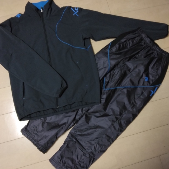 DESCENTE(デサント)のDESCENTE　デサント　ウインドブレーカー　中綿入りパンツ　上下　セット スポーツ/アウトドアのランニング(ウェア)の商品写真