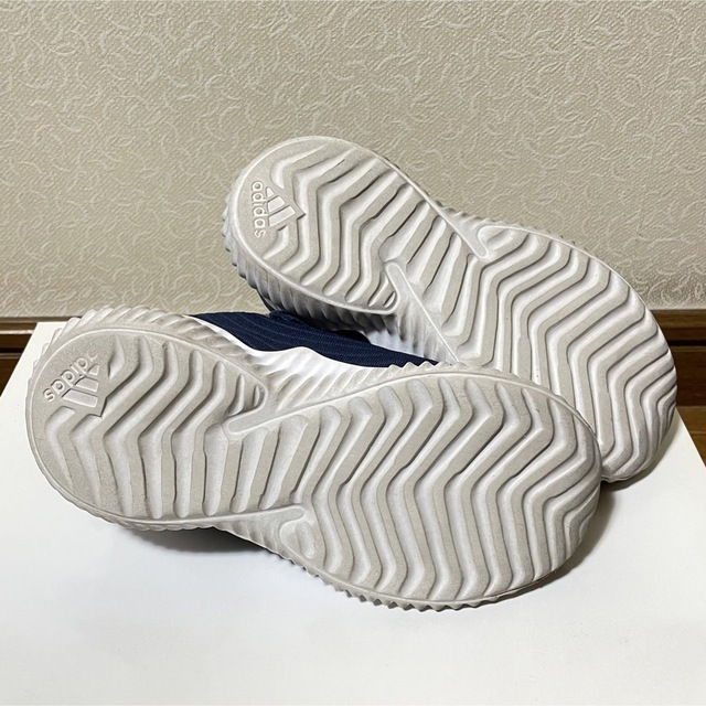adidas(アディダス)のadidas スニーカー　16センチ キッズ/ベビー/マタニティのキッズ靴/シューズ(15cm~)(スニーカー)の商品写真