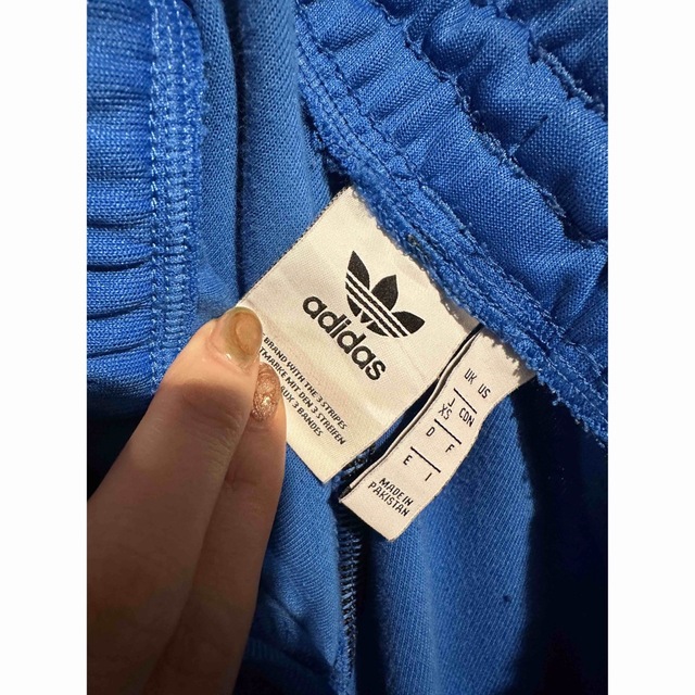 adidas(アディダス)のadidas アディダス XS レトロジャージトラックパンツ　ジョガーパンツ レディースのパンツ(カジュアルパンツ)の商品写真