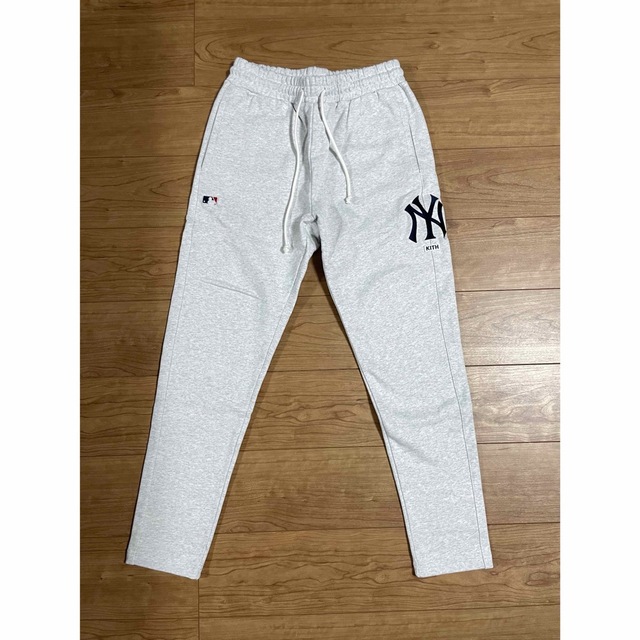 KITH x MLB NY Yankees Logo Sweatpants