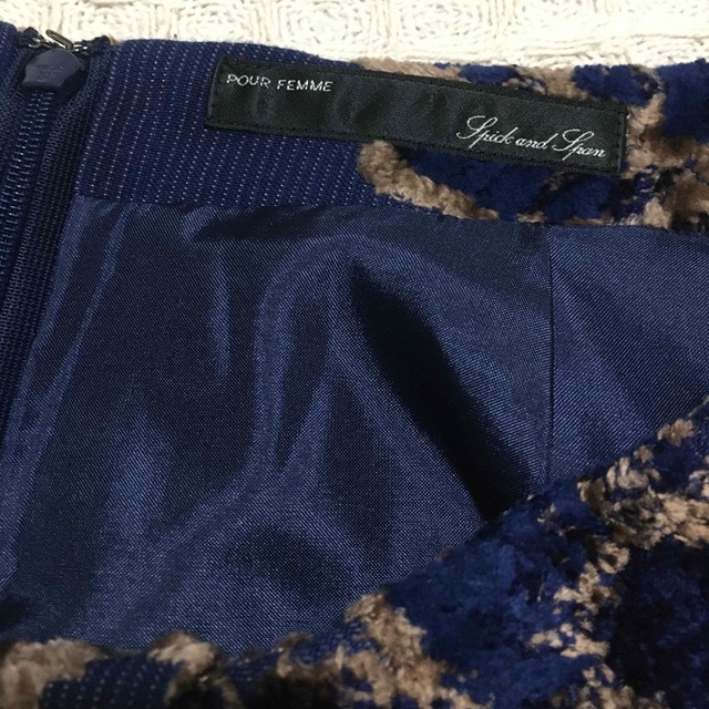 Spick & Span(スピックアンドスパン)のSpick & Span  ネイビー花柄のロングスカート レディースのスカート(ロングスカート)の商品写真