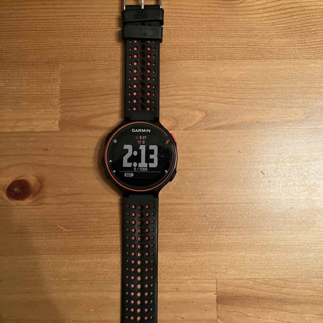 GARMIN(ガーミン)のGARMIN（ForeAthlete 235J ブラック×レッド） メンズの時計(腕時計(デジタル))の商品写真