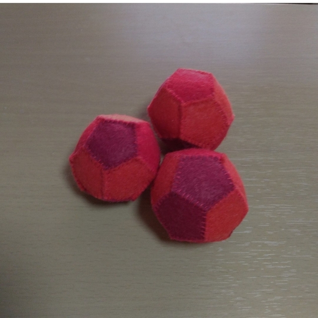 赤系フェルトボール(３個セット) ハンドメイドのおもちゃ(その他)の商品写真