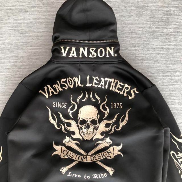VANSON(バンソン)のVANSONバンソン　トラックジャケット　ジャージ　スカル髑髏刺繍 メンズのトップス(ジャージ)の商品写真