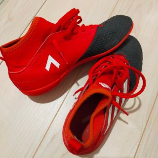 【匿名配送】【入手困難】新品 adidas サラチェット 赤 黒 24.5