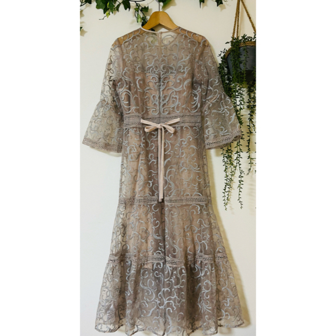 FRAY I.D(フレイアイディー)のオーナメント刺繍ドレス レースワンピース レディースのフォーマル/ドレス(ロングドレス)の商品写真