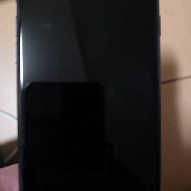 アップル iPhoneSE 第2世代 64GB ブラック 本体のみ スマホ/家電/カメラのスマートフォン/携帯電話(スマートフォン本体)の商品写真