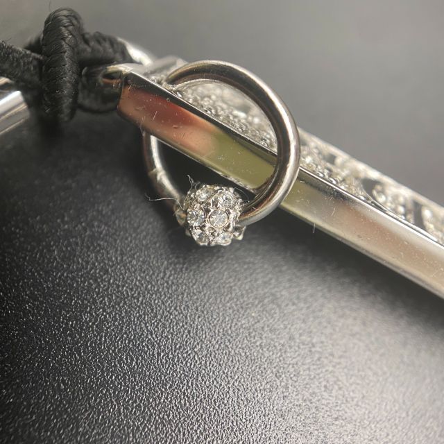 【箱付・美品】クリスチャンディオール ロゴ 黒 ストーン バンド ブレスレット