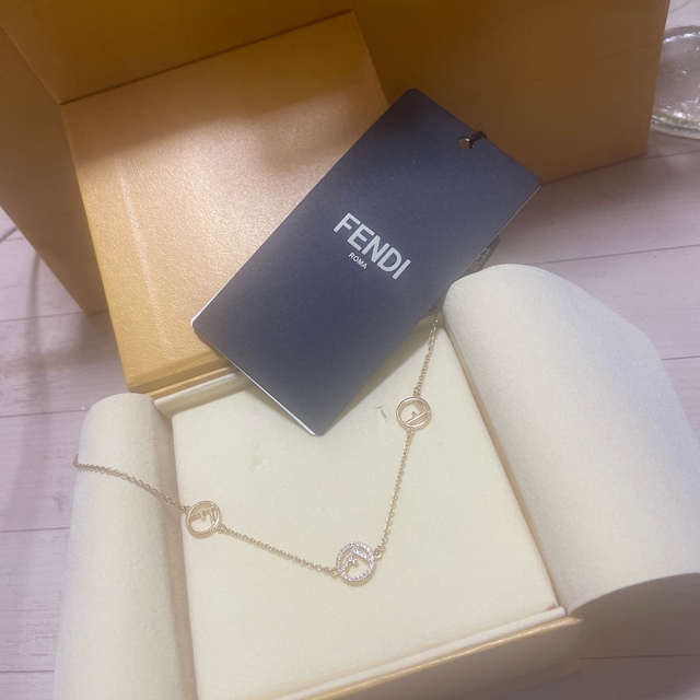 FENDI エフイズ フェンディ ネックレス ゴールド | www.innoveering.net