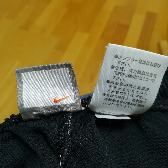 NIKE(ナイキ)の✨NIKE ナイキ 黒色のトレーニングパンツ ウエスト59cm前後 レディースのパンツ(ハーフパンツ)の商品写真