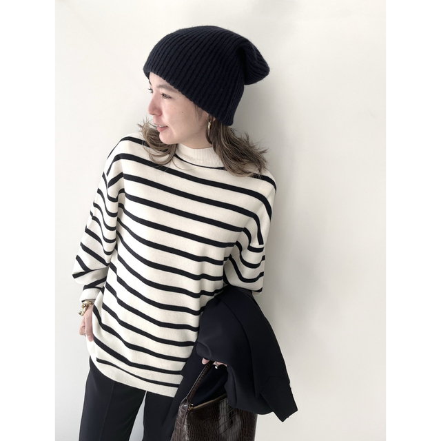 L'Appartement DEUXIEME CLASSE(アパルトモンドゥーズィエムクラス)のL'Appartement Volume Knit Cap ネイビー レディースの帽子(ニット帽/ビーニー)の商品写真