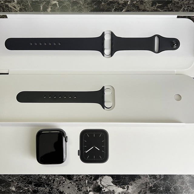 Apple Watch5 (44mm) BLACK/アルミニウム-