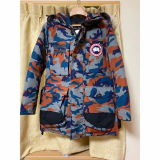 カナダグース(CANADA GOOSE)の新品未使用　カナダグース マクローチ オレンジ カモ 迷彩 Mサイズ相当(ダウンジャケット)