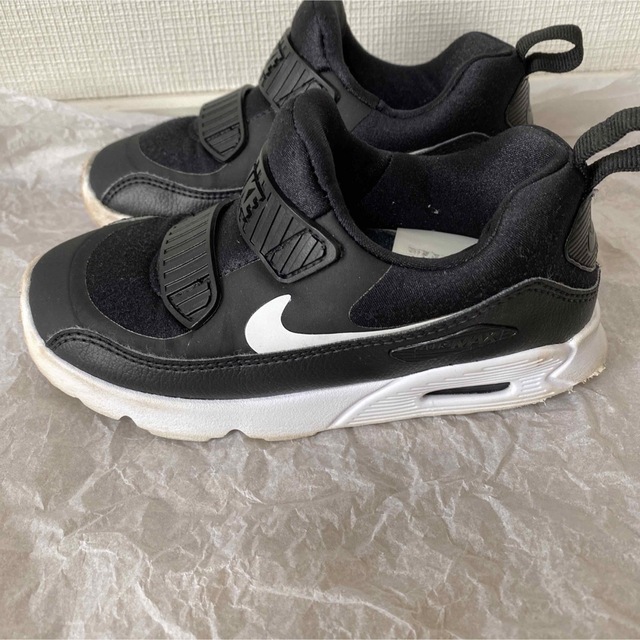 NIKE(ナイキ)のNIKE AIR MAX スニーカー キッズ/ベビー/マタニティのキッズ靴/シューズ(15cm~)(スニーカー)の商品写真