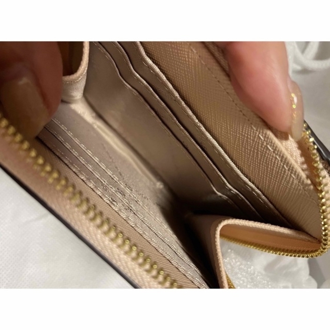 Michael Kors(マイケルコース)の【新品】マイケルコース 二つ折り財布 レディースのファッション小物(財布)の商品写真