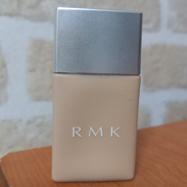 RMK(アールエムケー)のRMK　リクイドファンデーション コスメ/美容のベースメイク/化粧品(ファンデーション)の商品写真