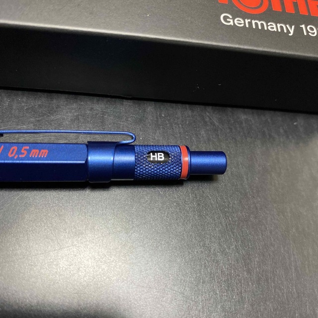 rotring(ロットリング)のロットリング600 0.5mm 青 インテリア/住まい/日用品の文房具(ペン/マーカー)の商品写真