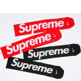 シュプリーム(Supreme)の最安値　supreme®︎NIKE®︎ clue socks 黒赤2足セット(ソックス)