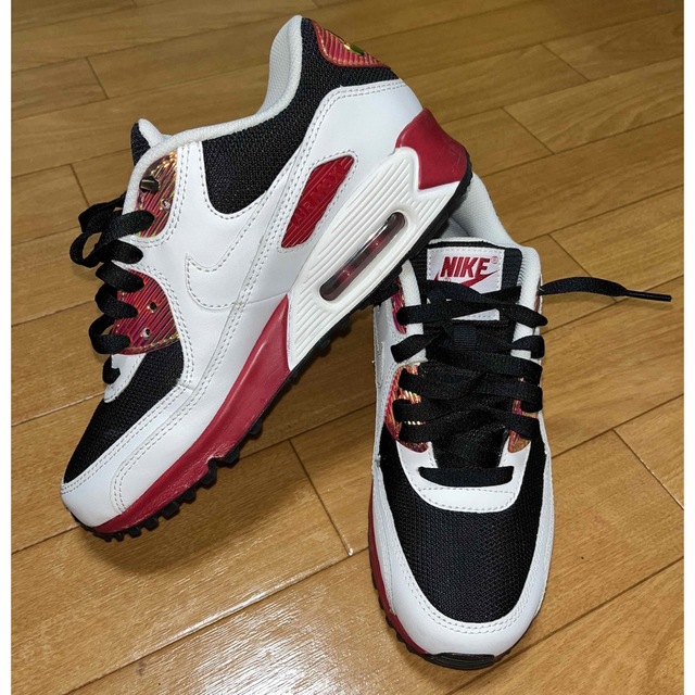 NIKE AIR MAX 23.5