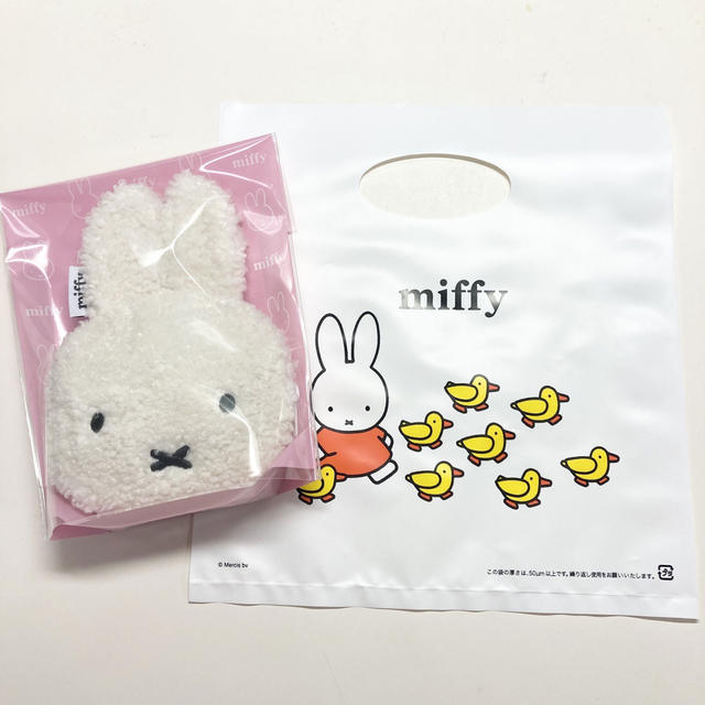 miffy(ミッフィー)のチョコレート　ミッフィー　モロゾフ ミッフィーフェイスポーチ 24g（5個） 食品/飲料/酒の食品(菓子/デザート)の商品写真