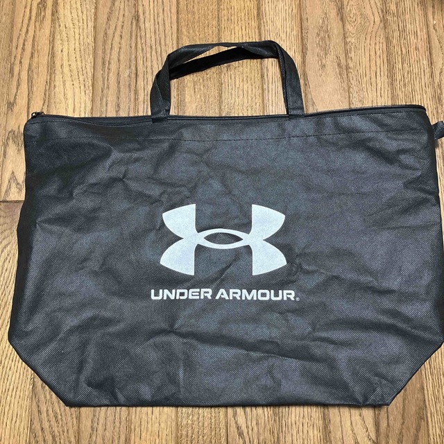 UNDER ARMOUR(アンダーアーマー)のアンダーアーマー　バッグ レディースのバッグ(トートバッグ)の商品写真