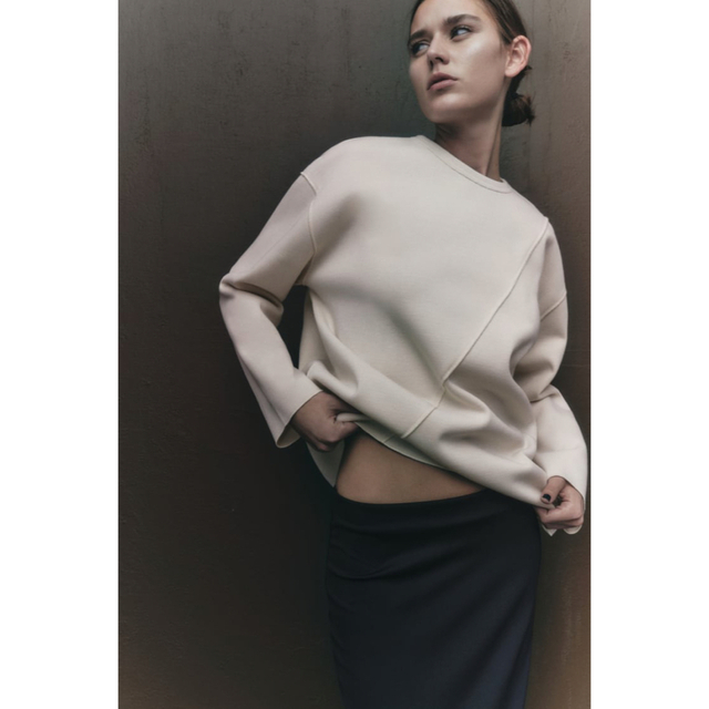 ZARA - 新品未使用タグ付き ZARA オーバーサイズ仕様スウェット ZARA - 新品未使用タグ付き ZARA オーバーサイズ仕様スウェット