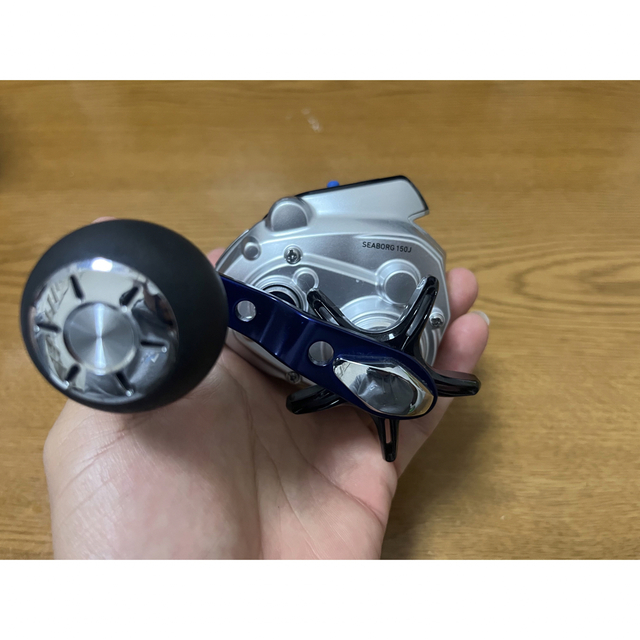 ダイワ シーボーグ 150J 右巻き 電動リール ダイワ シーボーグ 150J 右巻き 電動リール