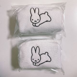 TAITO - ブルーナ アニマル もこもこポーチ 白 2個の通販|ラクマ