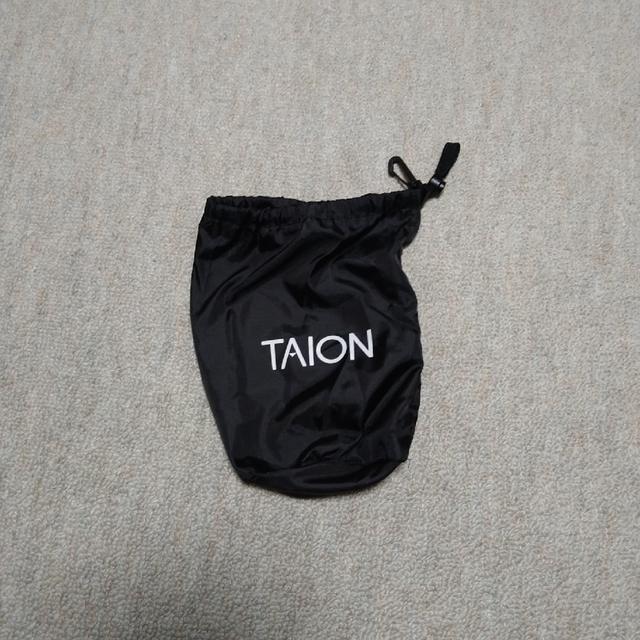 TAION(タイオン)の【✾sora✾様専用】TAION　Vネックダウンベスト レディースのジャケット/アウター(ダウンベスト)の商品写真