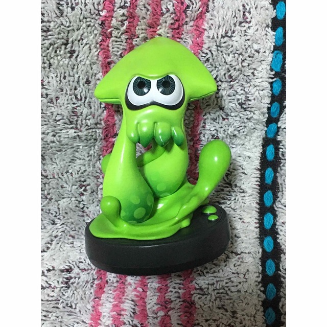 任天堂(ニンテンドウ)のスプラトゥーン amiibo イカ エンタメ/ホビーのフィギュア(ゲームキャラクター)の商品写真