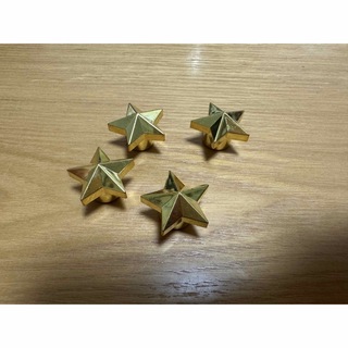 エアーバルブキャップ 星型 スター 金色 ゴールド 4個(ホイール)