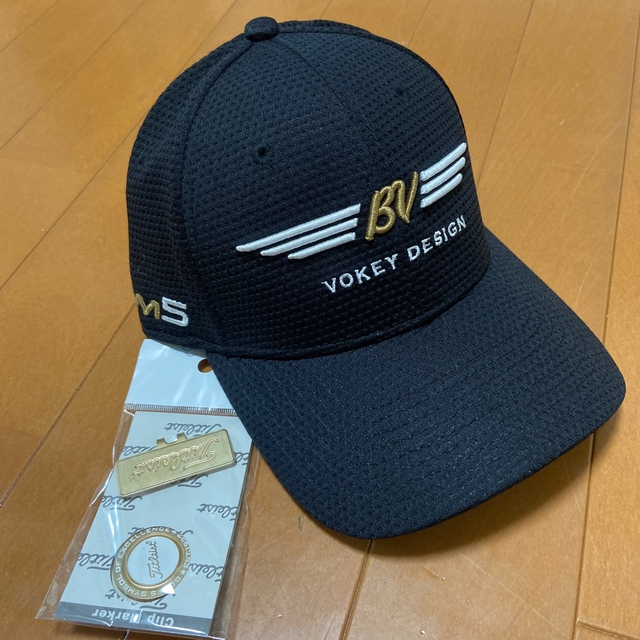 Titleist(タイトリスト)のタイトリスト VOKEY BV WINGS CAP NEWERA制 BLK ML スポーツ/アウトドアのゴルフ(ウエア)の商品写真