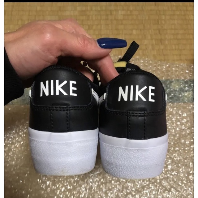 NIKE(ナイキ)のNIKE BLAZER LOW PLATFORM    ブラック　23.0センチ レディースの靴/シューズ(スニーカー)の商品写真