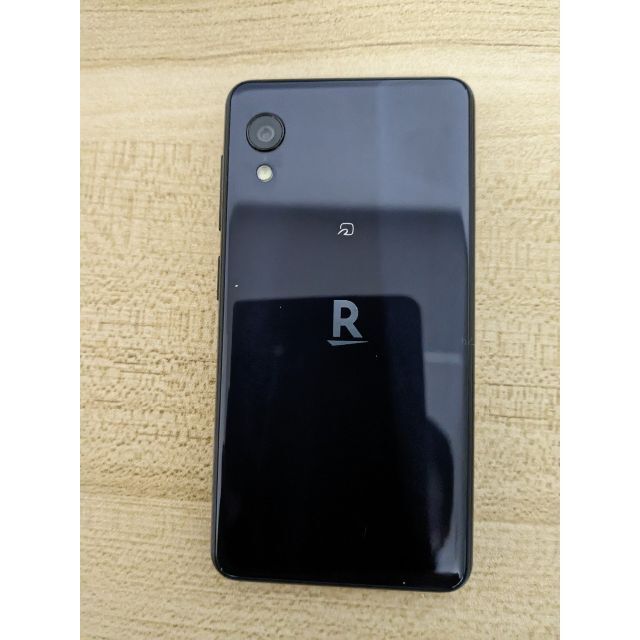 Rakuten(ラクテン)のRakuten Mini C330 ブラック(NO.1） スマホ/家電/カメラのスマートフォン/携帯電話(スマートフォン本体)の商品写真