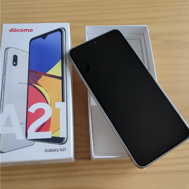 GalaxyA21顔認証Galaxy A21 SC-42A ホワイト　docomo