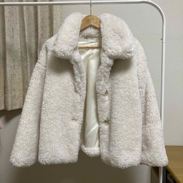 韓国　ボアジャケット　 レディースのジャケット/アウター(毛皮/ファーコート)の商品写真