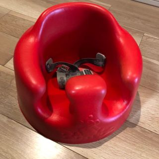 バンボ(Bumbo)の専用　バンボ　レッド　ベルト付き(その他)