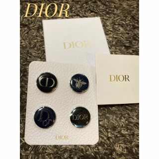 ディオール(Dior)の★限定★DIOR ピンバッジ(ブローチ/コサージュ)