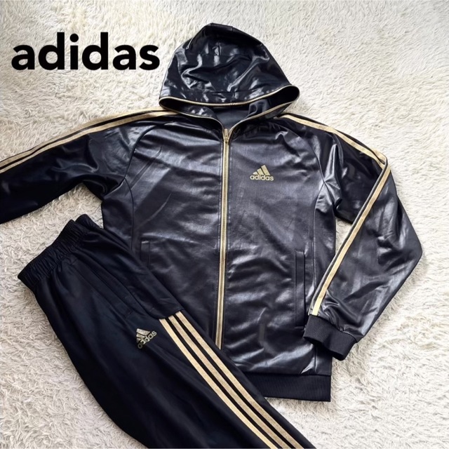 8400 円 大流行中！ 【人気カラー】adidas 金色- コーティング 黒