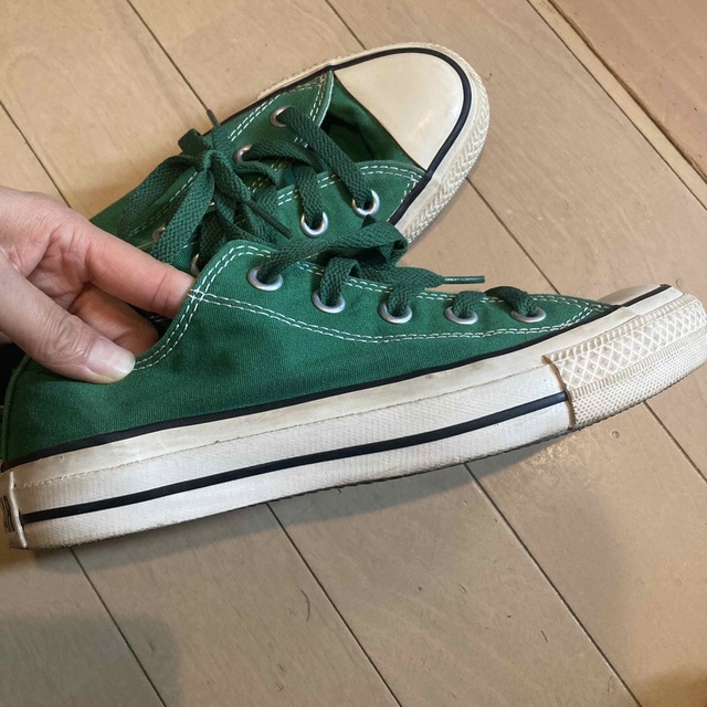 CONVERSE(コンバース)のコンバース  ローカット　グリーン レディースの靴/シューズ(スニーカー)の商品写真