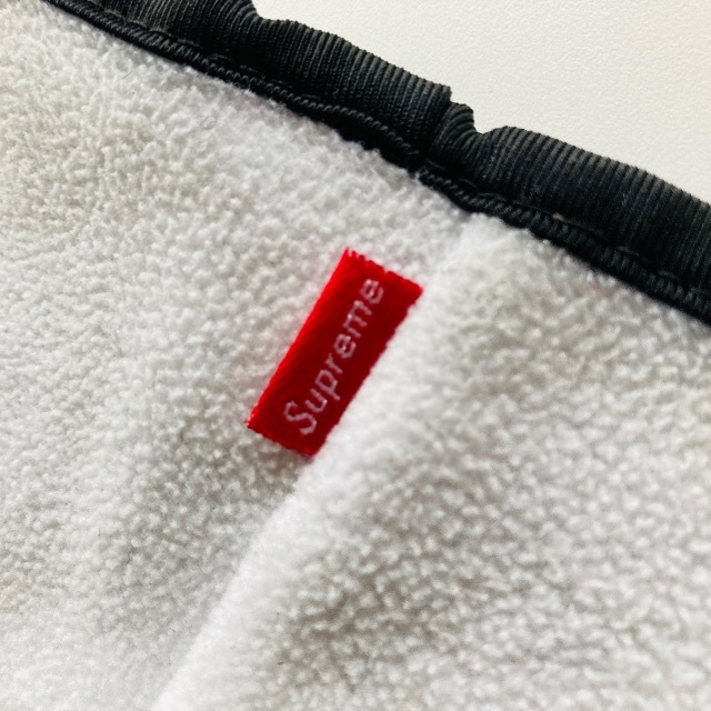 Supreme(シュプリーム)のsupreme neck warmer white メンズのファッション小物(ネックウォーマー)の商品写真